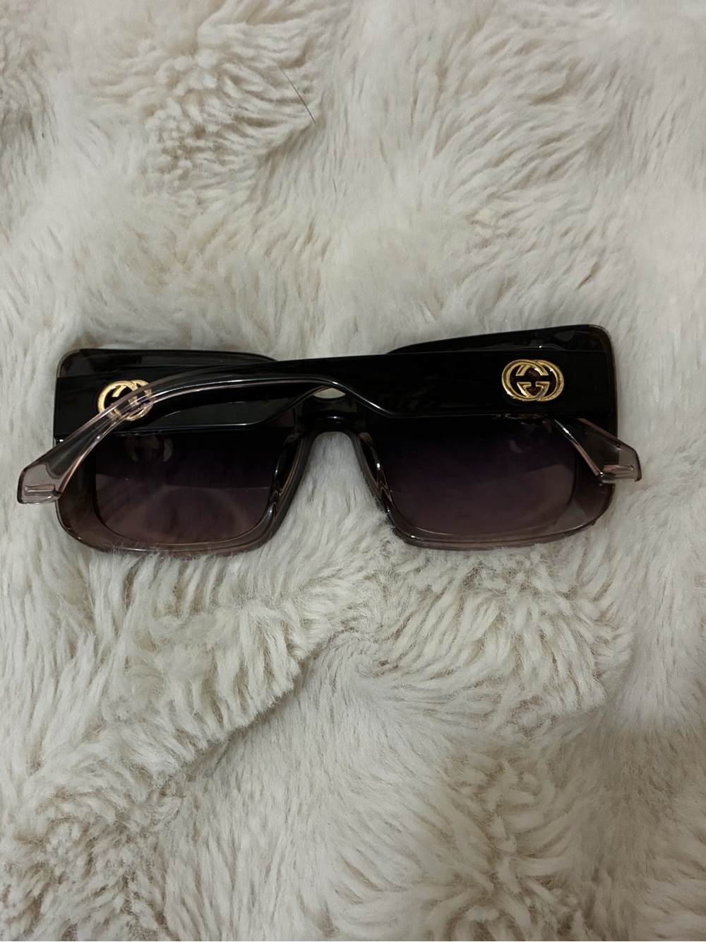 Iconic GUCCI Sunglasses - gradient lenses